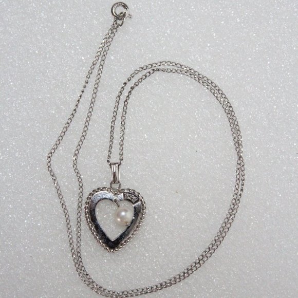 Van Dell Sterling Heart & Faux Pearl Pendant Necklace - Cross Posted - Picture 3 of 13